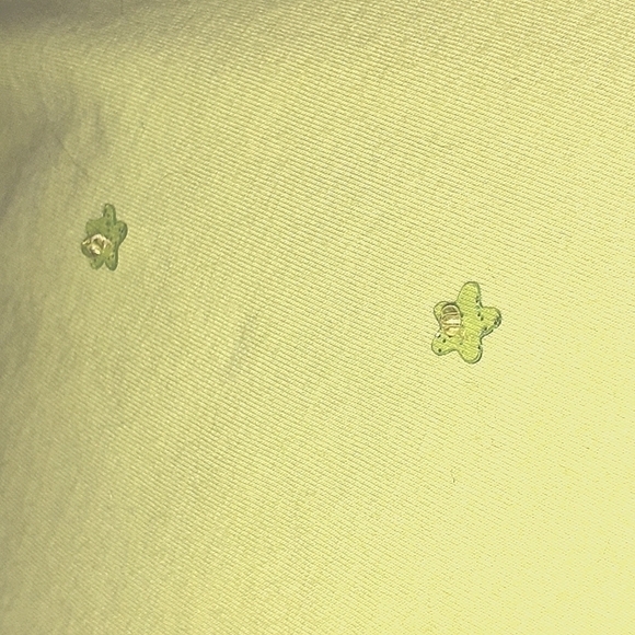 Lt LIME BLOUSE & a few Sequins to add interest! - Picture 2 of 6